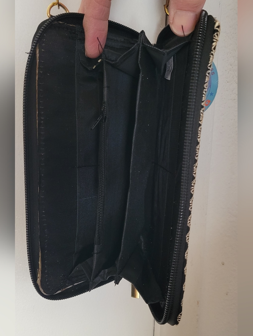 Embroidered Blue Floral Crossbody Wallet - Picture 8 of 9